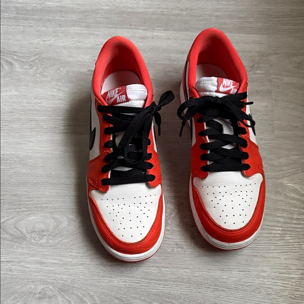 Nike Women’s/Kids Low-Top Sneakers in Orange, White & Black